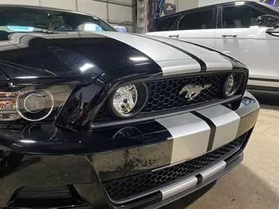 Mustang with custom racing stripes by WB Creations